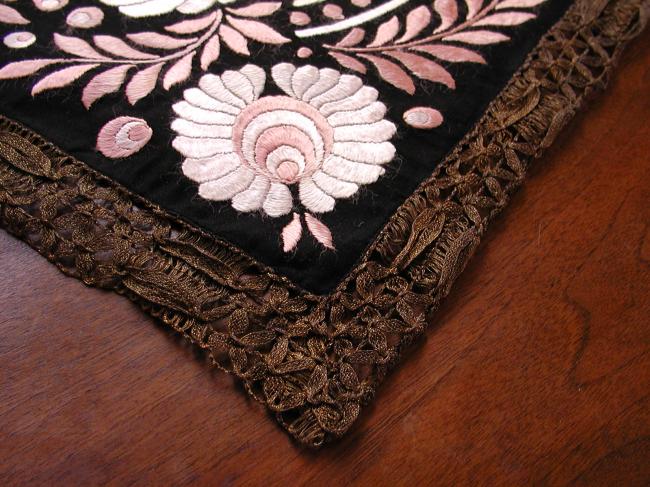 Just Breathtaking Art Nouveau rich embroidery table runner