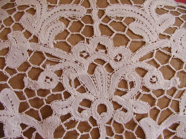 Magnifique col en dentelle de Bruges ultra fine faîte aux fuseaux
