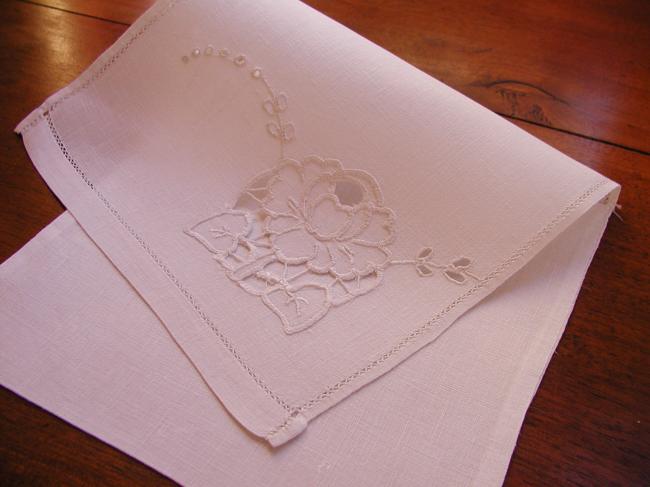 Graceful handkerchief  case with Richelieu works