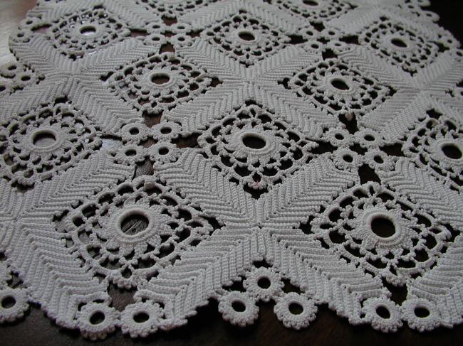 Very original irish guipure lace table runner