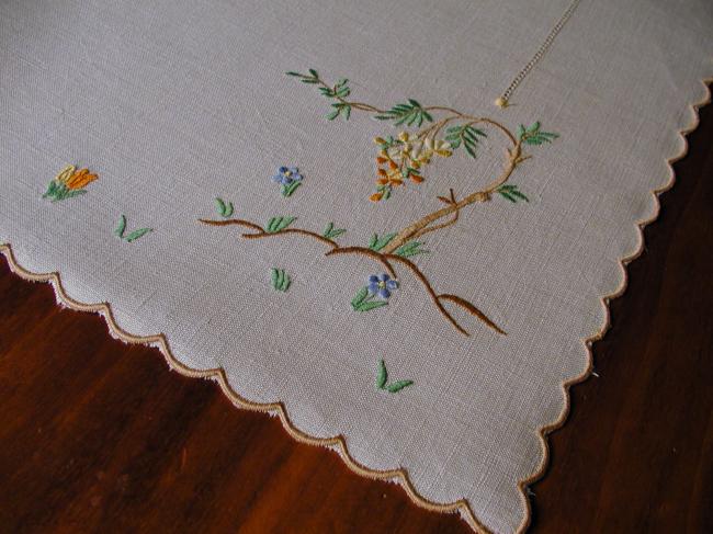 Lovely trolley mat with flowers embroidery