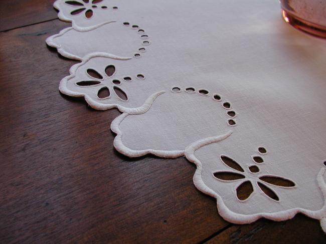 Marvellous round table centre with Richelieu embroidery