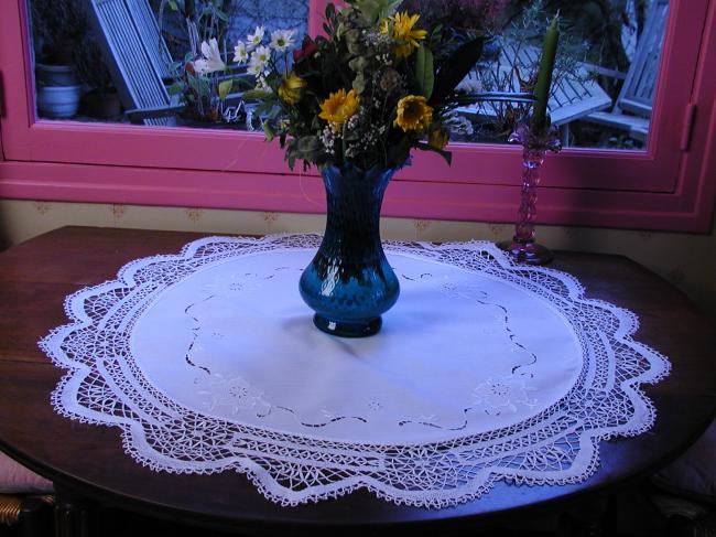 Spectacular  large table centre with Richelieu works and Cluny lace 1910