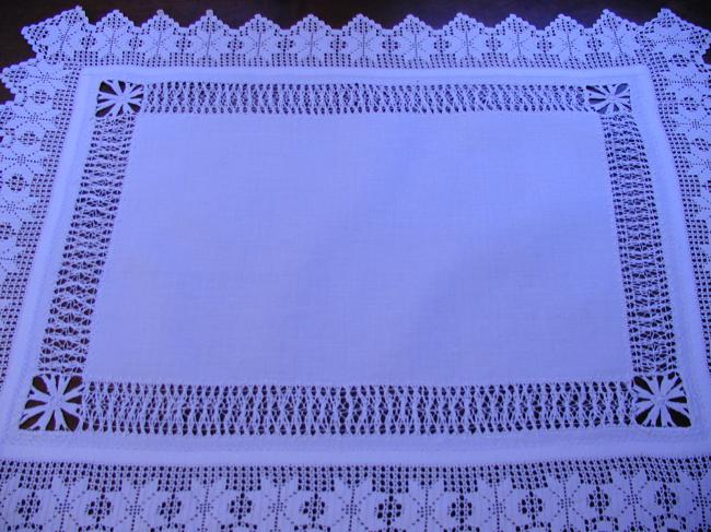 Spectacular drawn thread works and crochet lace rectangular table centre