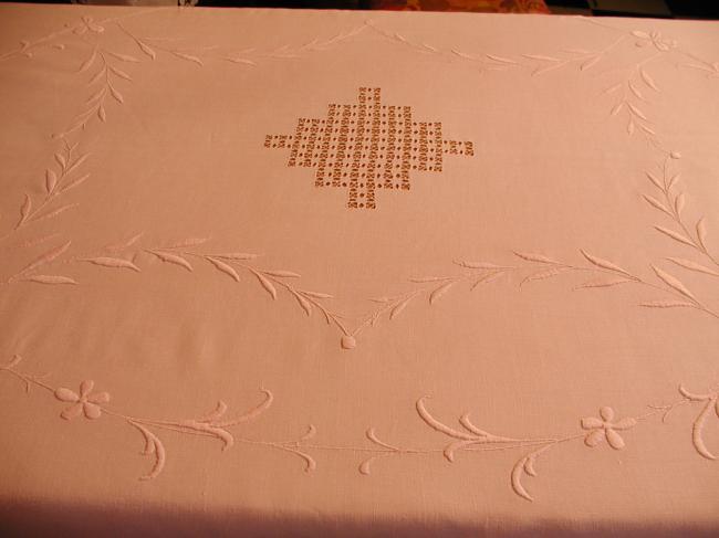 Superb pink linen bedspread with drawn thread and embroidered flowers 1900