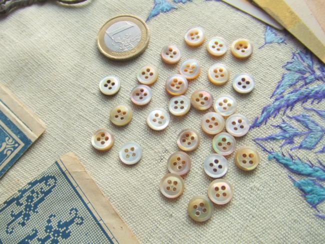 Sachet de 50 mini boutons anciens de nacre mixte, tons gris, jaune & rose, 9 mm
