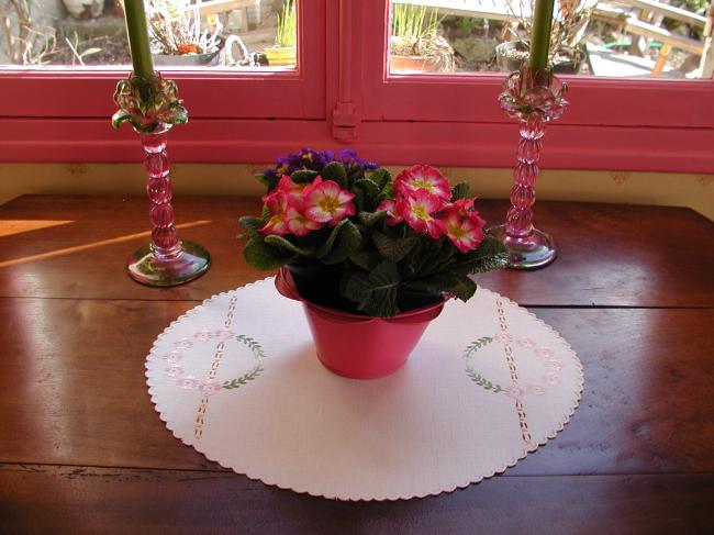 Very pretty oval table centre with pink flowers