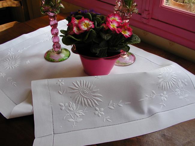 Wonderful sideboard topper with  large embroidered rudbeckia flowers 1900