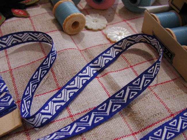 Adorable ancien ruban bleu très fin à motifs géomètriques bleus 1930( 10mm)