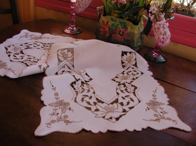 Breathtaking Madeira Table runner 1930