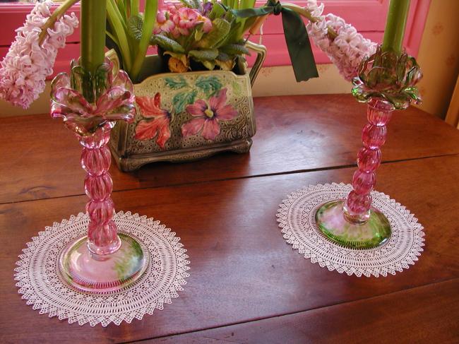 Lovely pair of hairpin lace with fine linen central part doilies