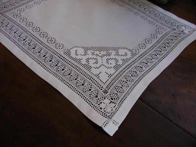 Superb tray cloth with lavish drawn thread works 1900