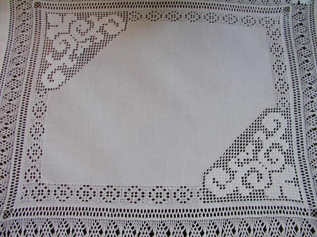 Superb tray cloth with lavish drawn thread works 1900