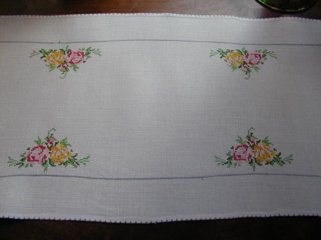 So pretty cross stitches table runner with roses